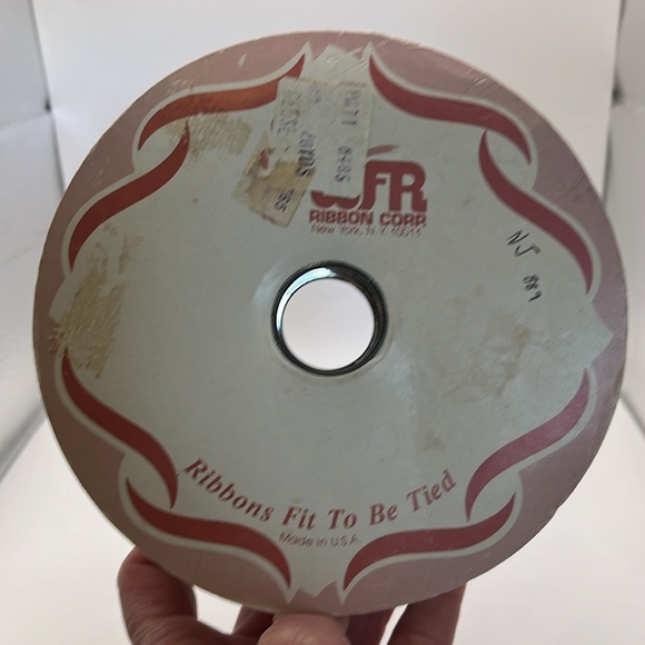 20 yards of VTG ribbon geese with hearts - Picture 2 of 5